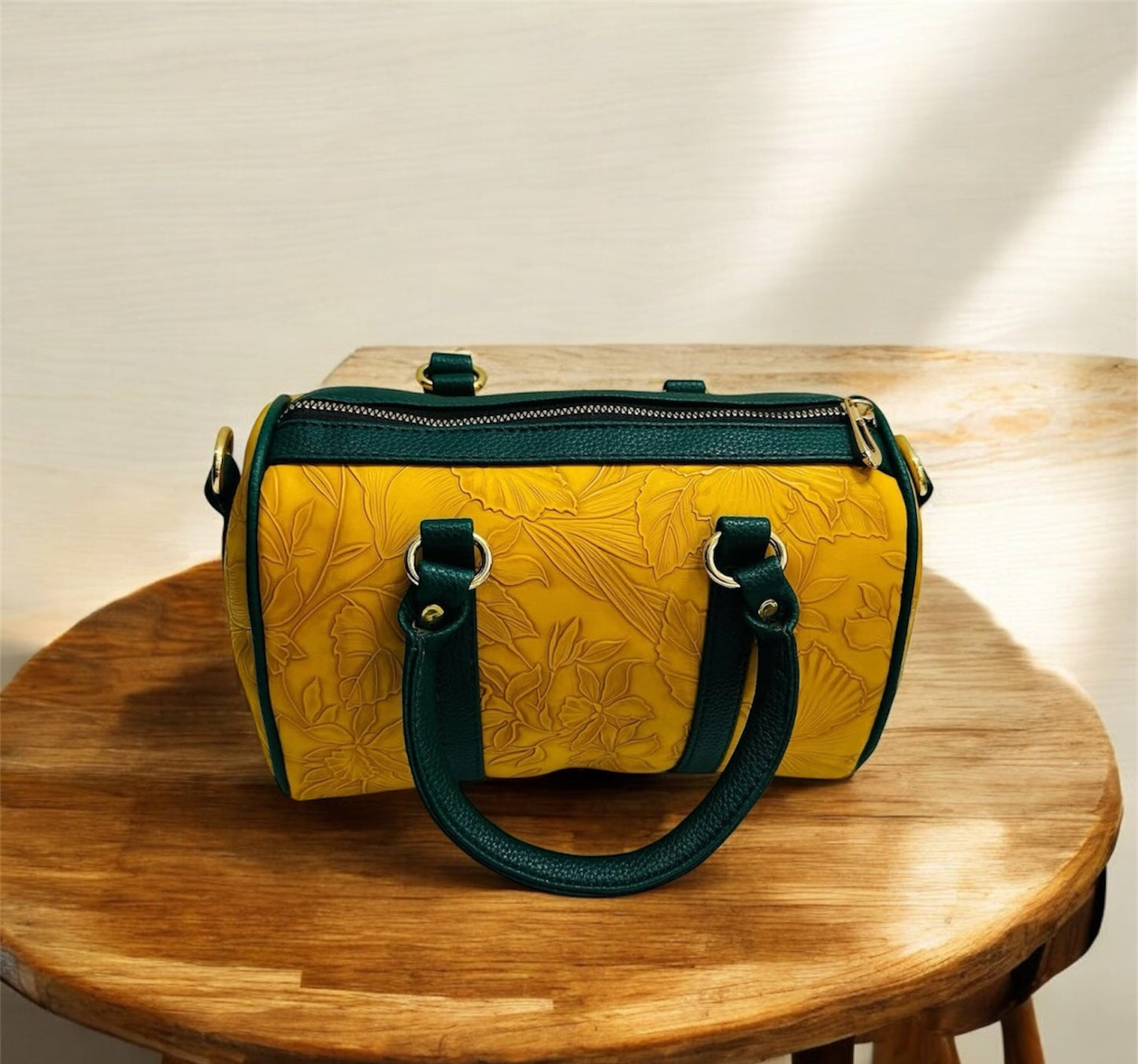 Duffel Style Handbag|Spacious & Smart