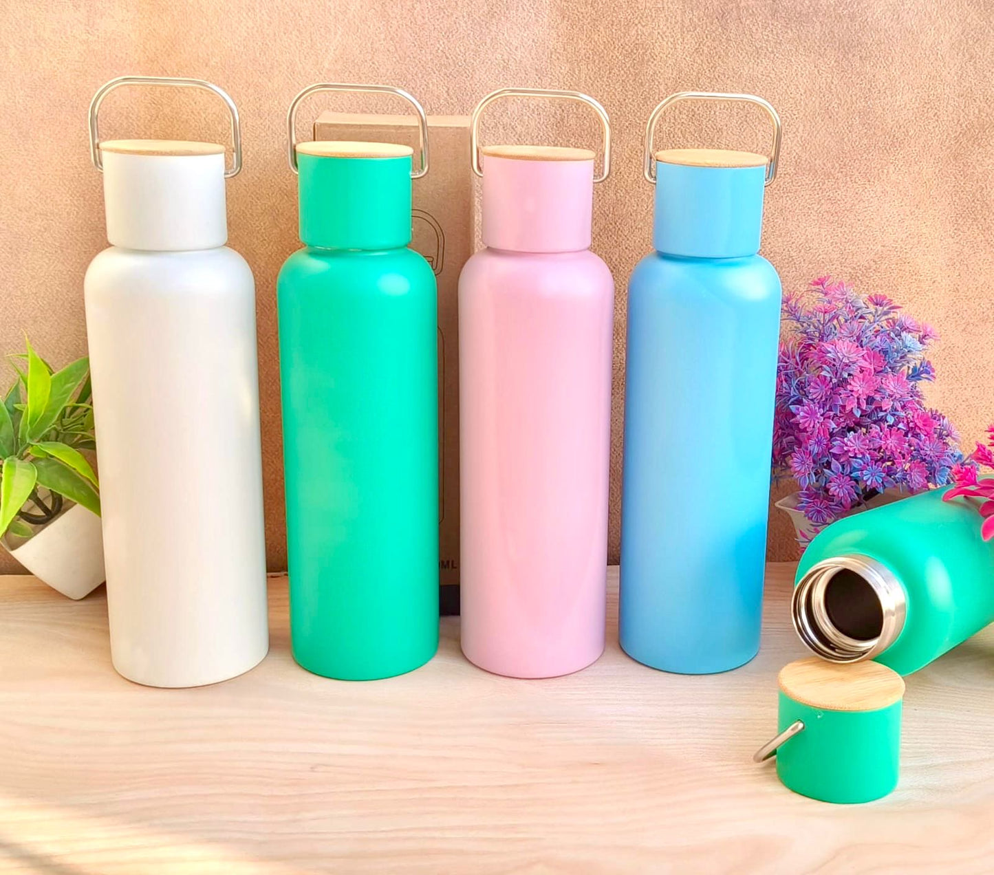 680 ML, Insulated Slim Bottle With Bamboo Cap